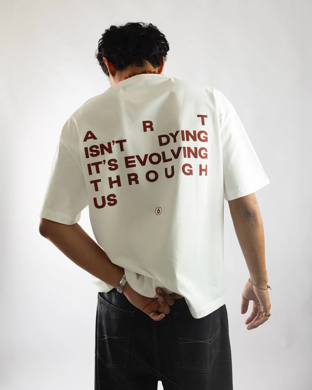 T-shirt A R T
